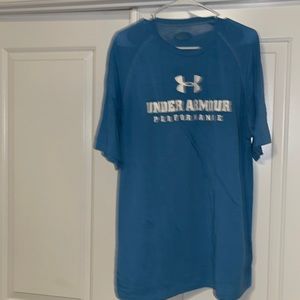 7 large & X-Large tees small pin hole in life is good tee shirt